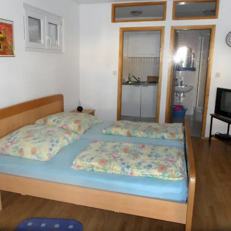 Apartament With A Parking Space Jelsa, Hvar - 4589