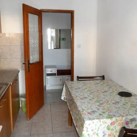 Apartament With A Parking Space Jelsa, Hvar - 4589 Jelsa (Hvar)